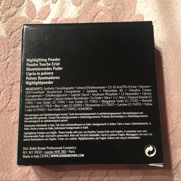 Bobbi Brown Highlighting Powder in Pink Glow - Picture 7 of 7